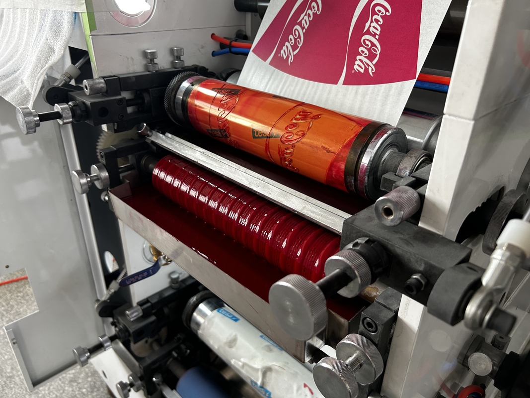 अर्ध स्वचालित 2 रंग फ्लेक्सो लेबल प्रिंटिंग मशीन 320 मिमी 80 मीटर / मिनट